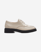 Clarks Women Splend Weave Standard Fit